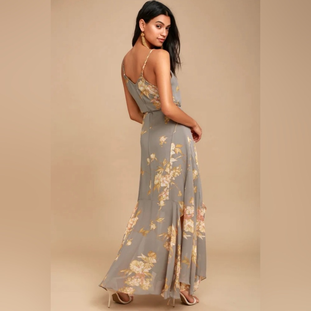 Lulus grey floral wedding guest dress - small - can be worn multiple ways